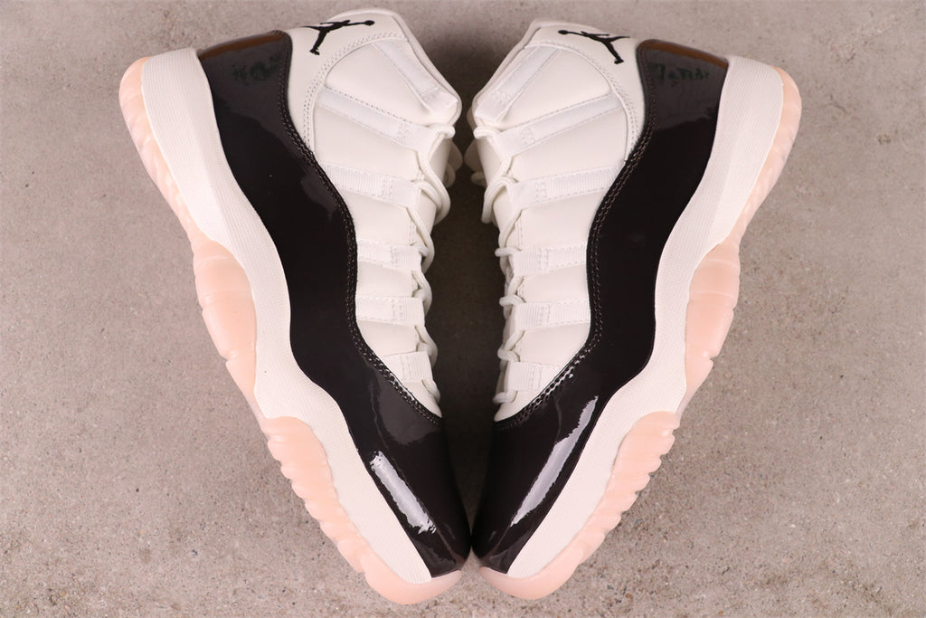 Air Jordan 11 Retro WMNS 'Neapolitan'